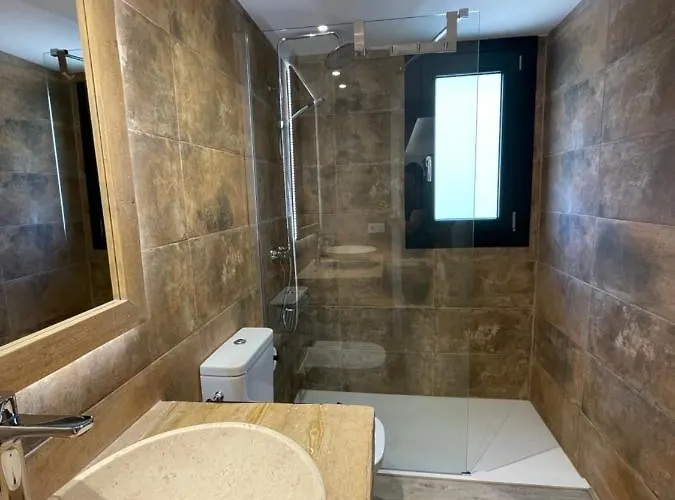 Modern In The Heart Of Old Town Girona